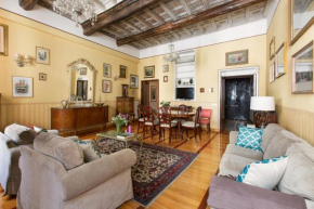 ROMAC Villa Medici 3-Bedroom Holiday Apartment near Spanish Steps